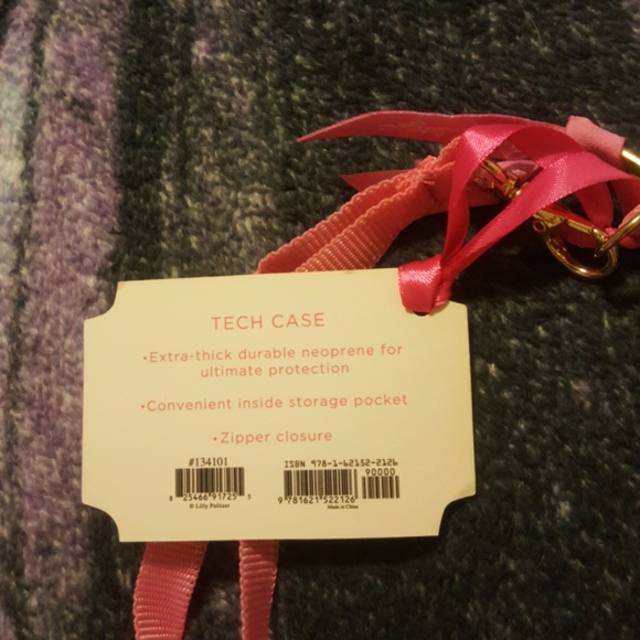 - Lilly Pulitzer Chin-Chin Tech Case - Picture 4 of 9